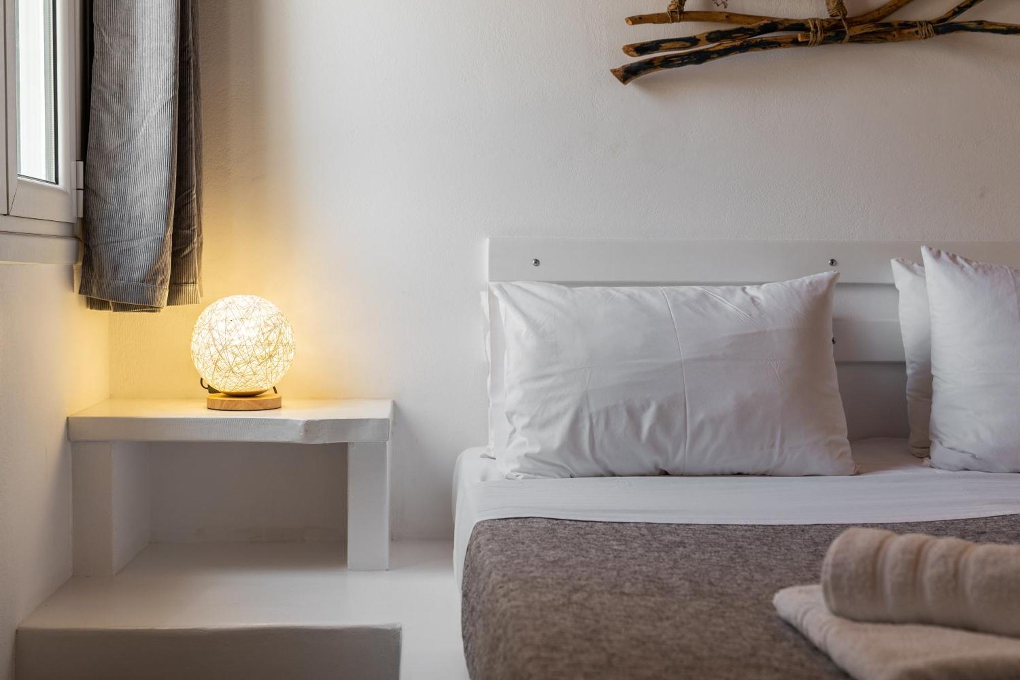 Ta Kabia Studios Ramos Room photo